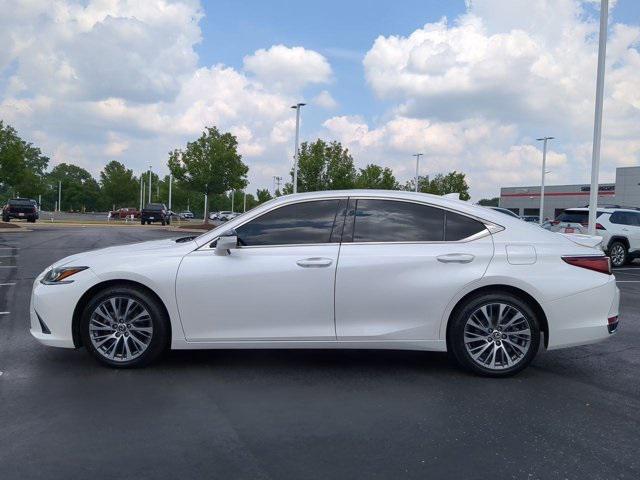 Photo of 2021 Eminent White Pearl Lexus ES 250
