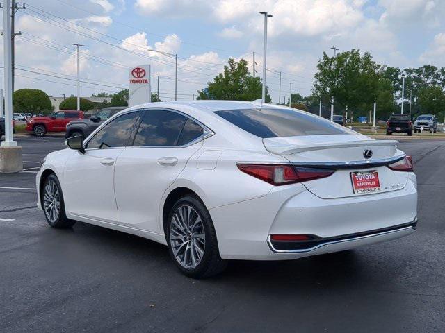 Photo of 2021 Eminent White Pearl Lexus ES 250