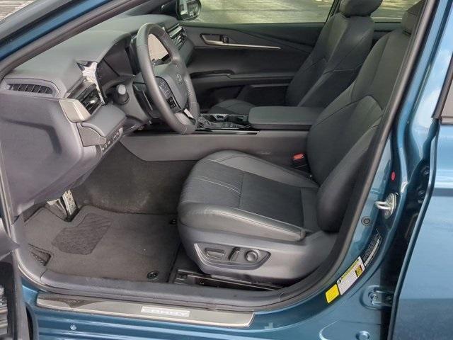 Photo of 2025 Ocean Gem/Midnight Black Metallic Toyota Camry
