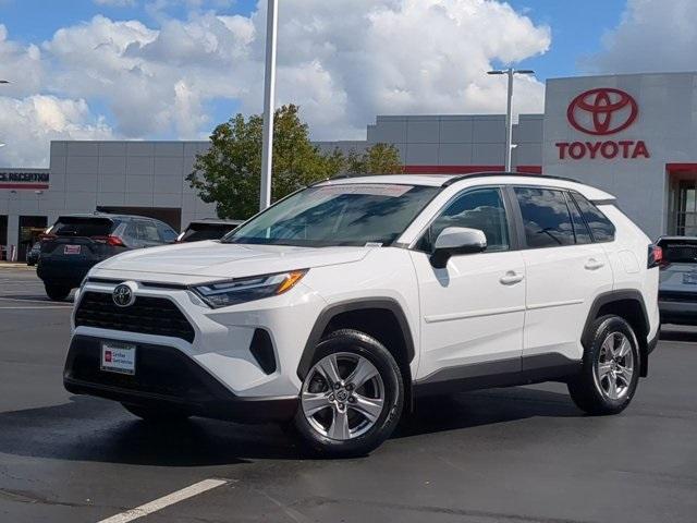 Photo of 2022 White Toyota RAV4