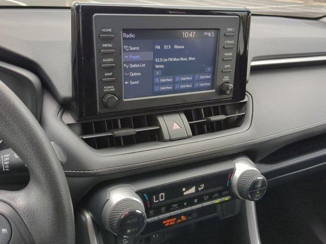 Photo of 2019 Silver Sky Metallic Toyota RAV4 Hybrid
