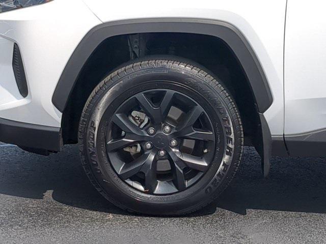 Photo of 2024 Ice Cap Toyota RAV4