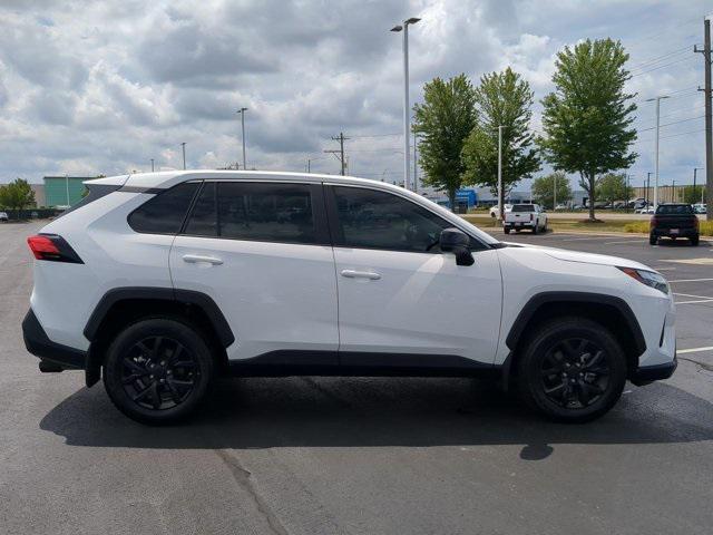 Photo of 2024 Ice Cap Toyota RAV4