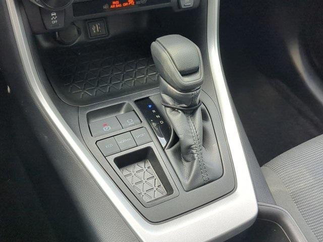 Photo of 2024 Ice Cap Toyota RAV4