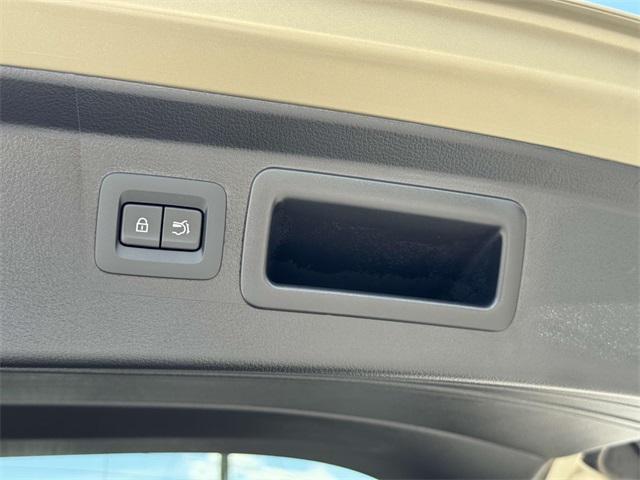 Photo of 2024 Zircon Sand Metallic Mazda CX-50