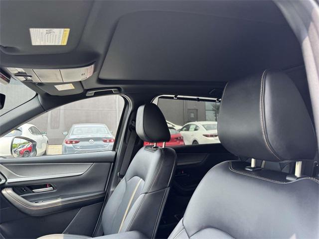 Photo of 2025 Rhodium White Premium Mazda CX-90 PHEV