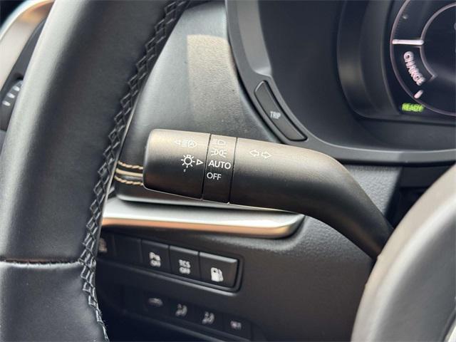 Photo of 2025 Rhodium White Premium Mazda CX-90 PHEV