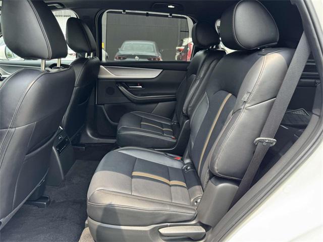 Photo of 2025 Rhodium White Premium Mazda CX-90 PHEV