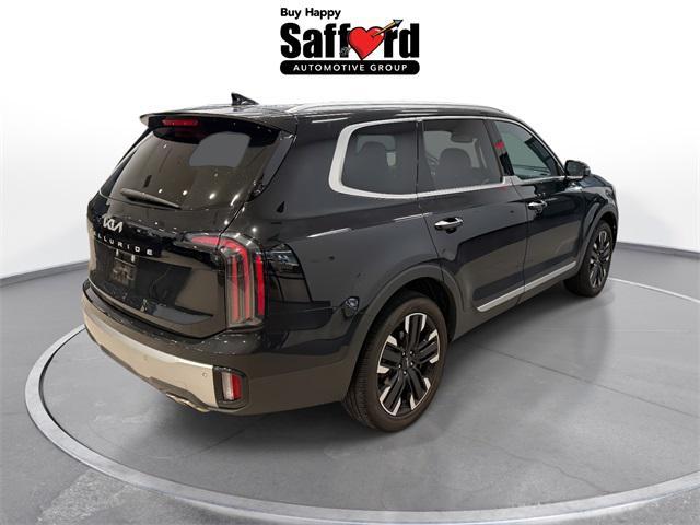 Photo of 2024 Ebony Black Kia Telluride