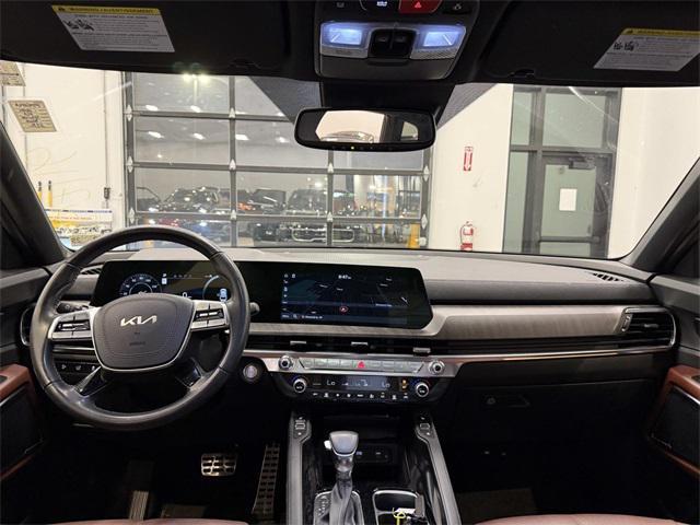 Photo of 2024 Ebony Black Kia Telluride
