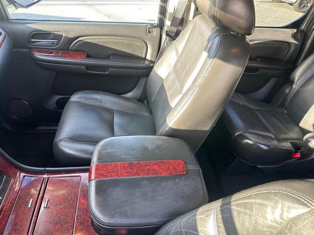 Photo of 2008 Dark Blue Cadillac Escalade ESV