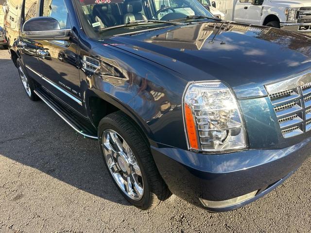 Photo of 2008 Dark Blue Cadillac Escalade ESV