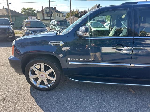 Photo of 2008 Dark Blue Cadillac Escalade ESV