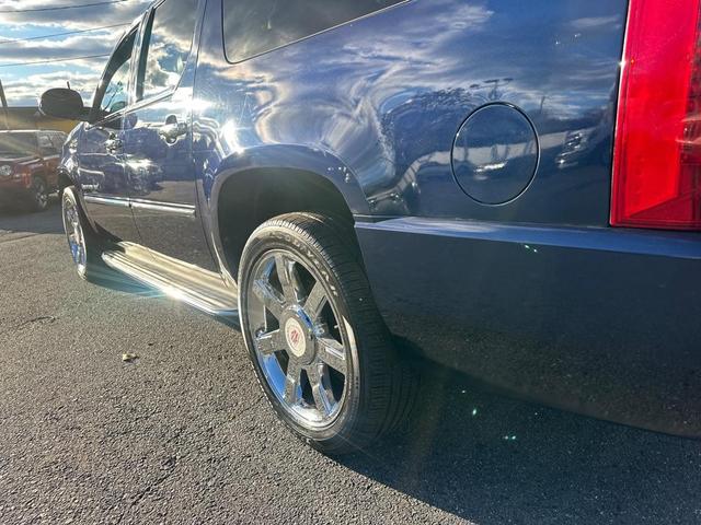 Photo of 2008 Dark Blue Cadillac Escalade ESV