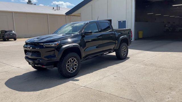 Photo of 2025 Black Chevrolet Colorado