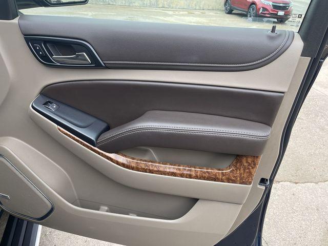 Photo of 2019 Blue Velvet Metallic Chevrolet Suburban