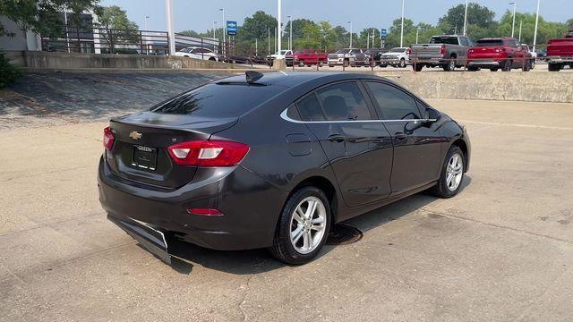 Photo of 2017 Tungsten Metallic Chevrolet Cruze