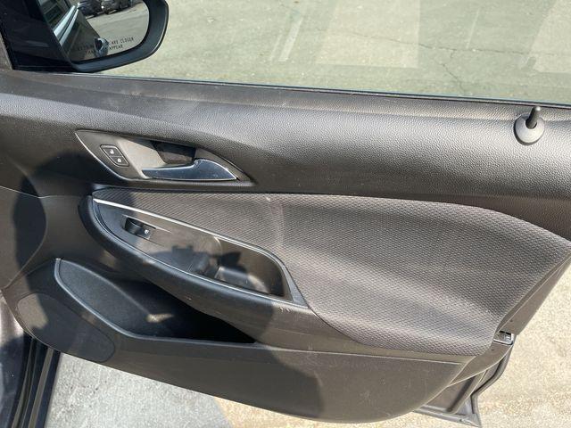 Photo of 2017 Tungsten Metallic Chevrolet Cruze