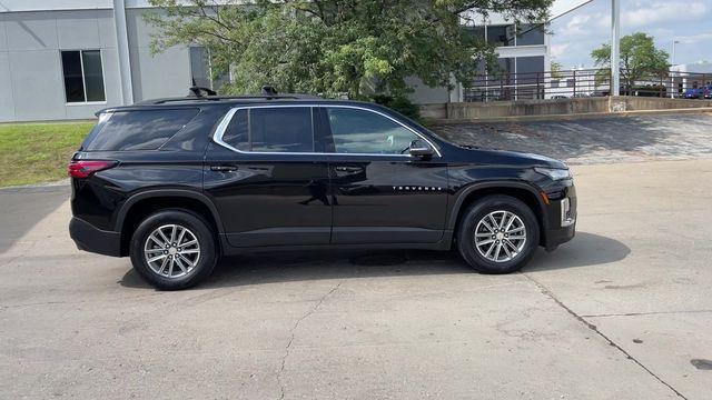 Photo of 2022 Mosaic Black Metallic Chevrolet Traverse