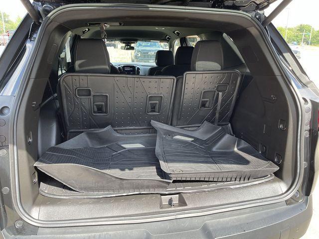 Photo of 2022 Mosaic Black Metallic Chevrolet Traverse