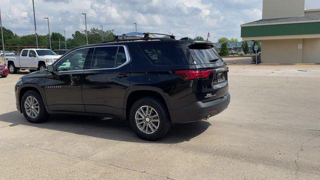 Photo of 2022 Mosaic Black Metallic Chevrolet Traverse