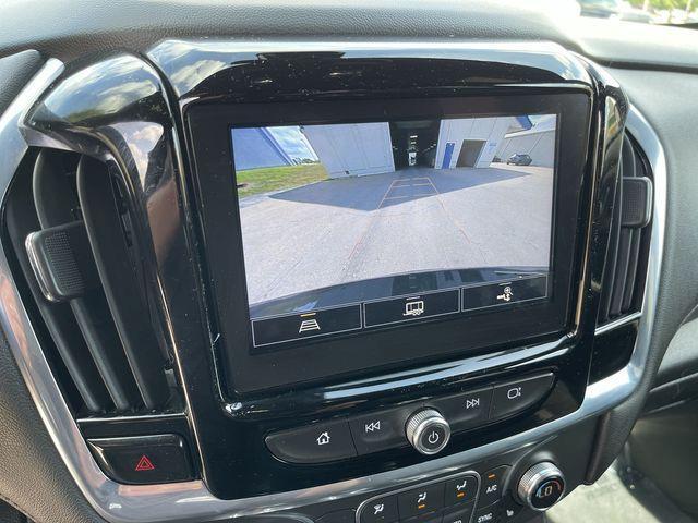 Photo of 2022 Mosaic Black Metallic Chevrolet Traverse