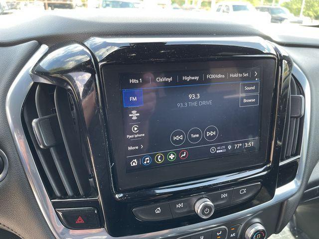 Photo of 2022 Mosaic Black Metallic Chevrolet Traverse