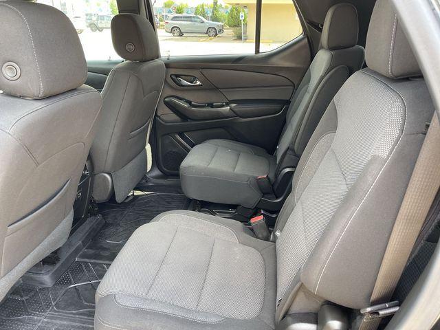Photo of 2022 Mosaic Black Metallic Chevrolet Traverse