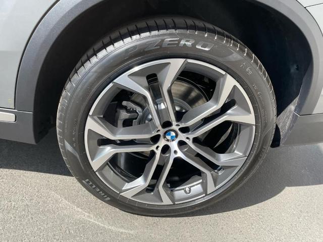 Photo of 2026 Gray Metallic BMW X5