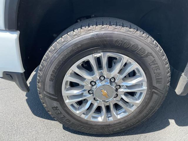 Photo of 2022 Summit White Chevrolet Silverado 2500