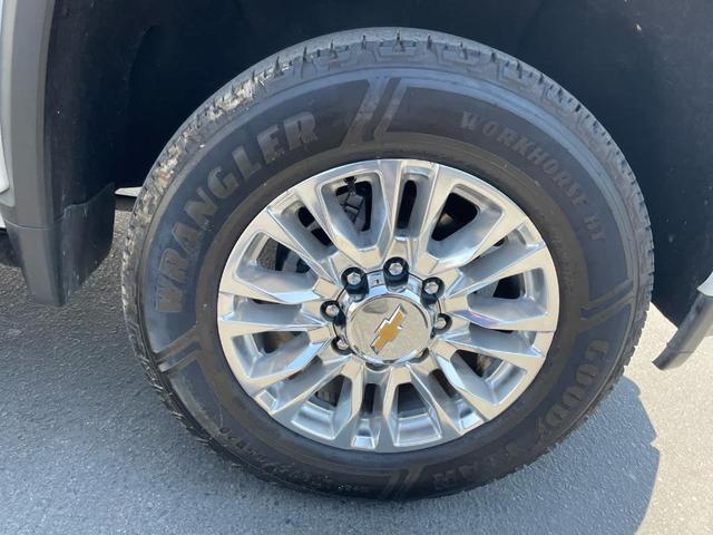 Photo of 2022 Summit White Chevrolet Silverado 2500