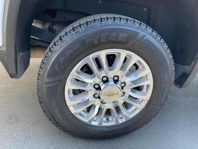 Photo of 2022 Summit White Chevrolet Silverado 2500