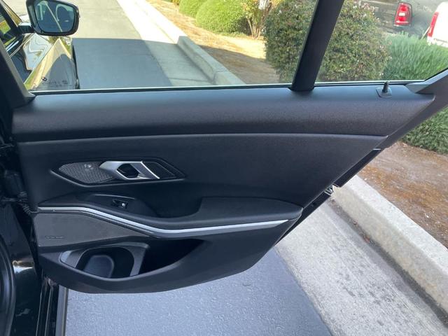 Photo of 2025 Black Sapphire Metallic BMW 330