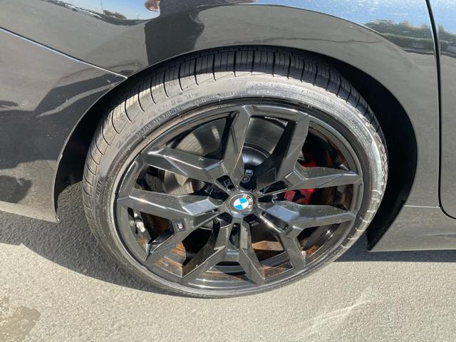 Photo of 2025 Black Sapphire Metallic BMW 330