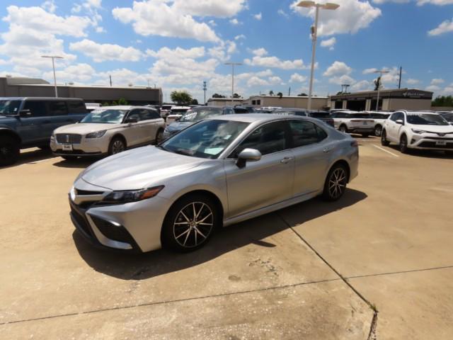 Photo of 2023 CELESTIAL SILVER Toyota Camry