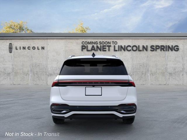 Photo of 2025 White Platinum Metallic Tri-Coat Lincoln Nautilus