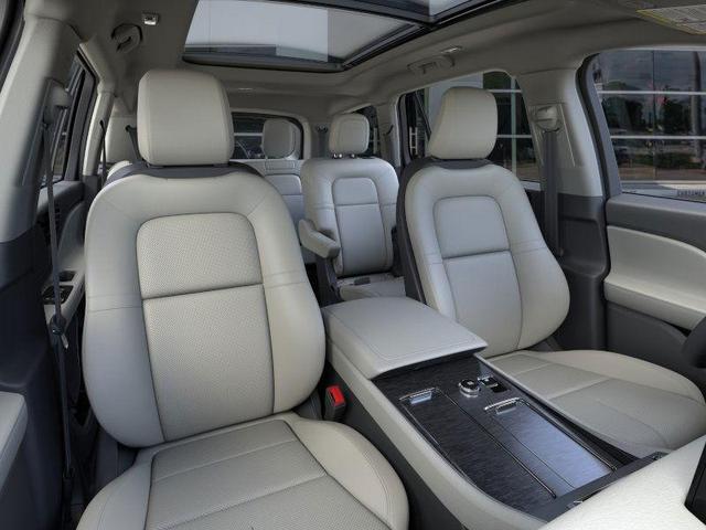 Photo of 2025 Asher Gray Metallic Clearcoat Lincoln Aviator