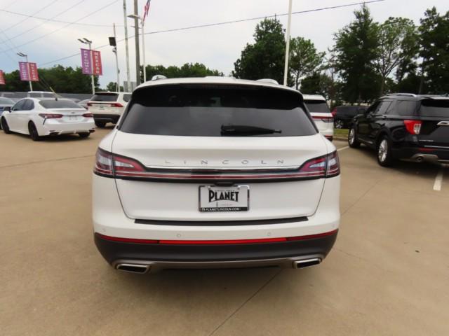 Photo of 2022 Pristine White Metallic Tri-Coat Lincoln Nautilus