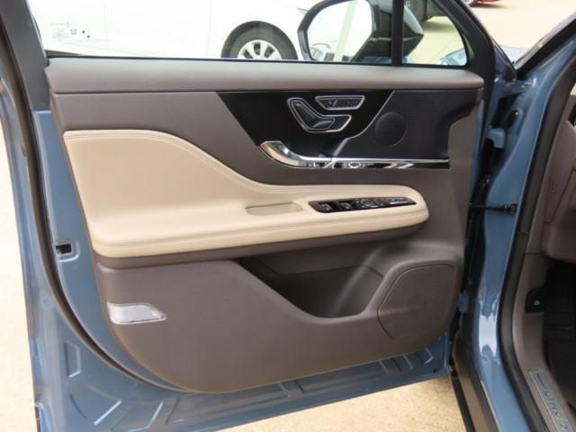 Photo of 2024 Whisper Blue Metallic Clearcoat Lincoln Corsair