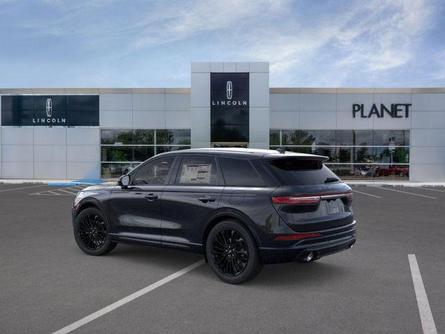 Photo of 2025 Infinite Black Metallic Clearcoat Lincoln Corsair