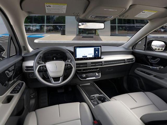 Photo of 2025 Infinite Black Metallic Clearcoat Lincoln Corsair