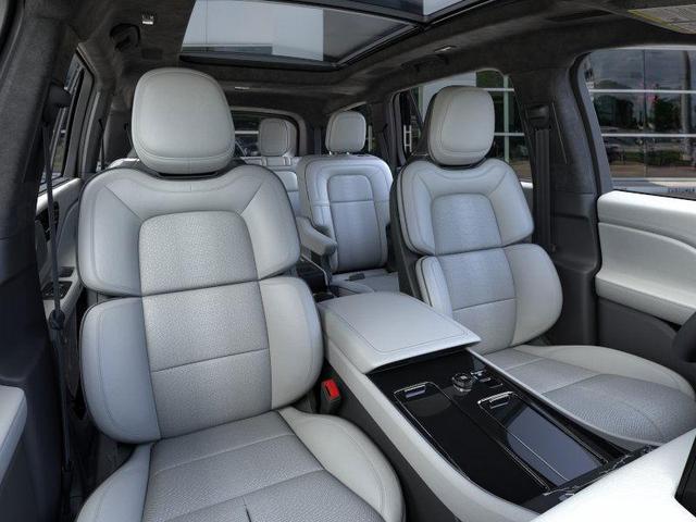 Photo of 2025 Cenote Green Bright Colorant Clearcoat Lincoln Aviator