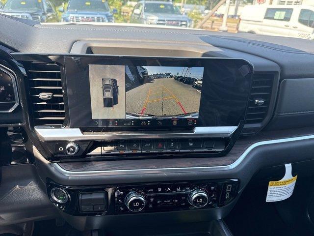 Photo of 2025 White GMC Sierra 1500