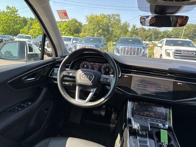 Photo of 2022 Glacier White Metallic Audi Q7