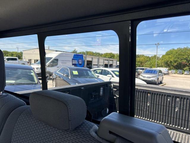 Photo of 2017 Oxford White Ford F-150