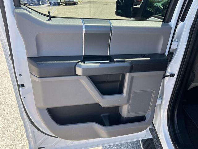 Photo of 2017 Oxford White Ford F-150