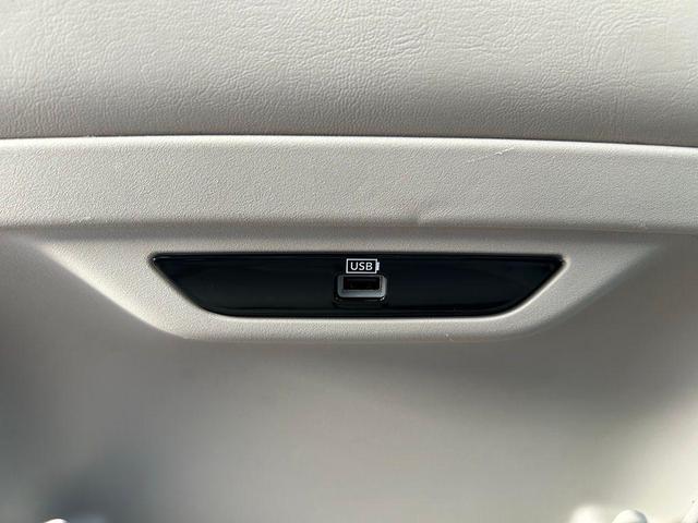 Photo of 2020 Maximum Steel Metallic Clearcoat Chrysler Pacifica
