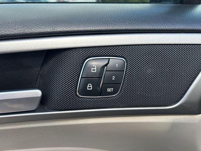 Photo of 2020 Black Metallic Ford Fusion