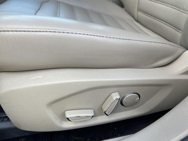 Photo of 2020 Black Metallic Ford Fusion