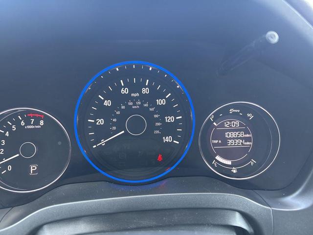 Photo of 2017 Modern Steel Honda HR-V